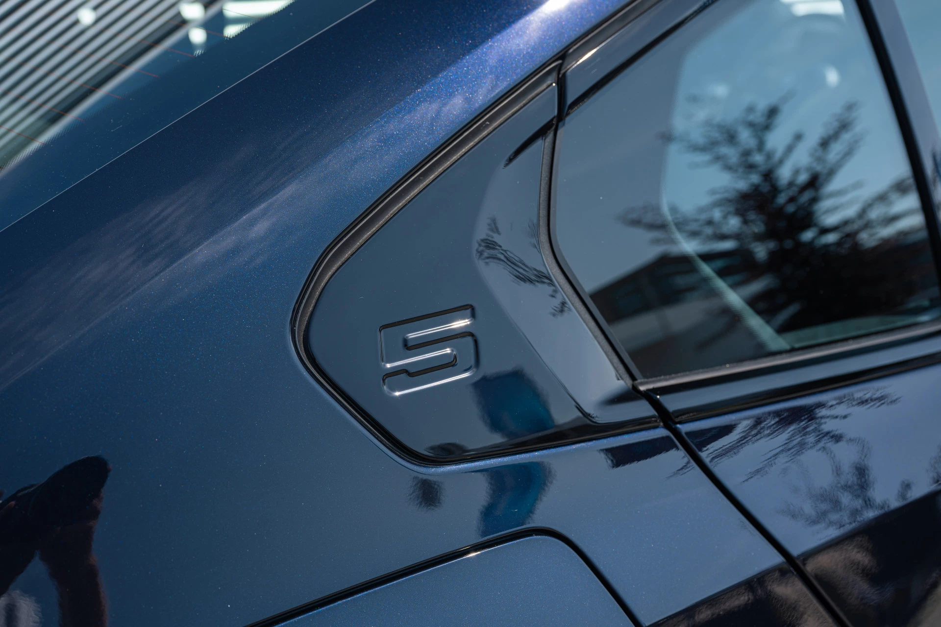 Hoofdafbeelding BMW i5
