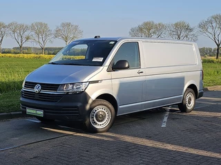 Volkswagen Transporter L2H1 Navi PDC Automaat 3 Zits Airco Achterdeuren Cruise Control Euro6 150 PK! L2H1 Navi PDC Automaat 3 Zits Airco Achterdeuren Cruise Control Euro6 150 PK!