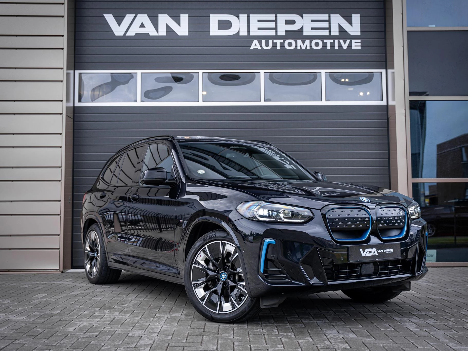 Hoofdafbeelding BMW iX3