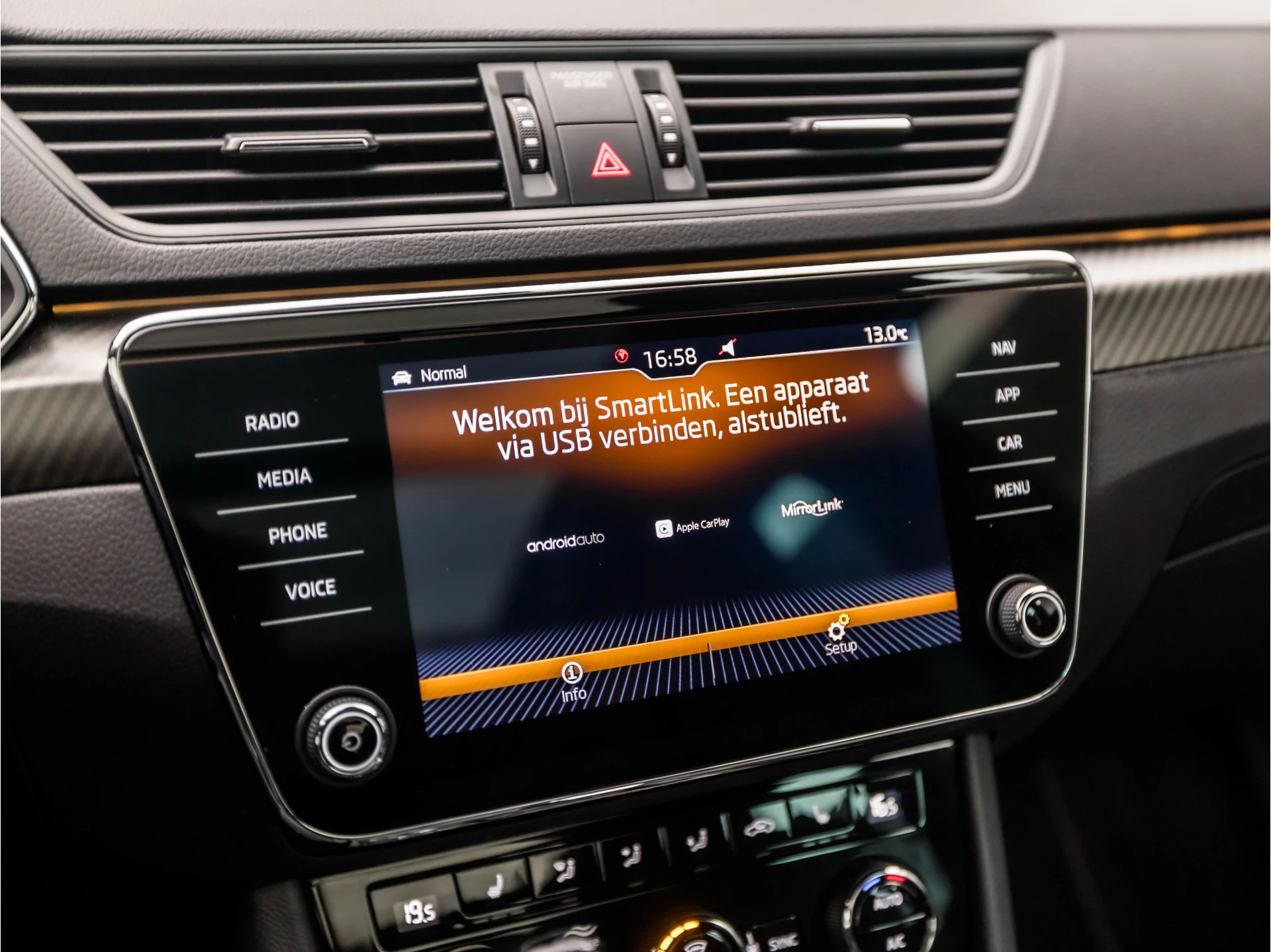 Hoofdafbeelding Škoda Superb