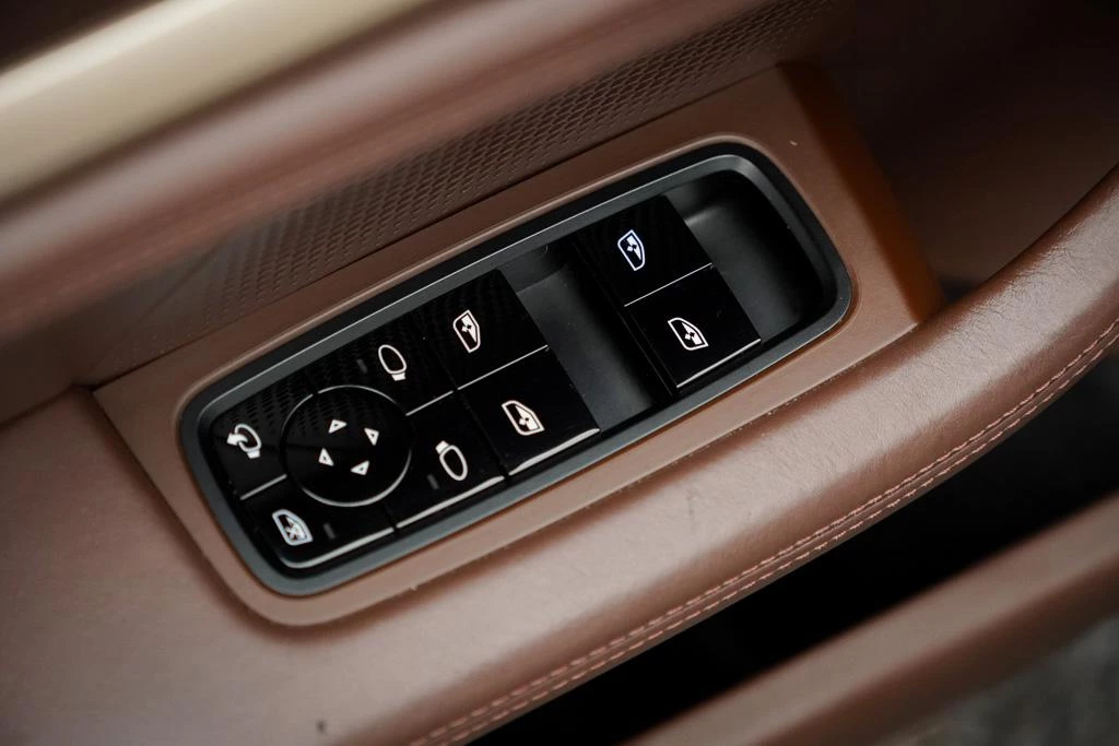 Hoofdafbeelding Porsche Taycan