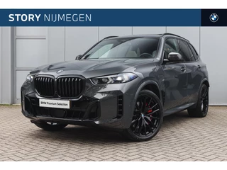 BMW X5 xDrive50e M Sport / Trekhaak / Panoramadak Sky Lounge / Comfortstoelen / Comfort Access / Soft-Close / Adaptieve LED / Parking Assistant Professional