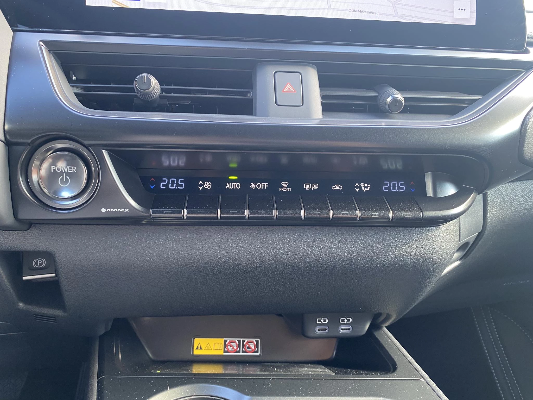 Hoofdafbeelding Lexus UX