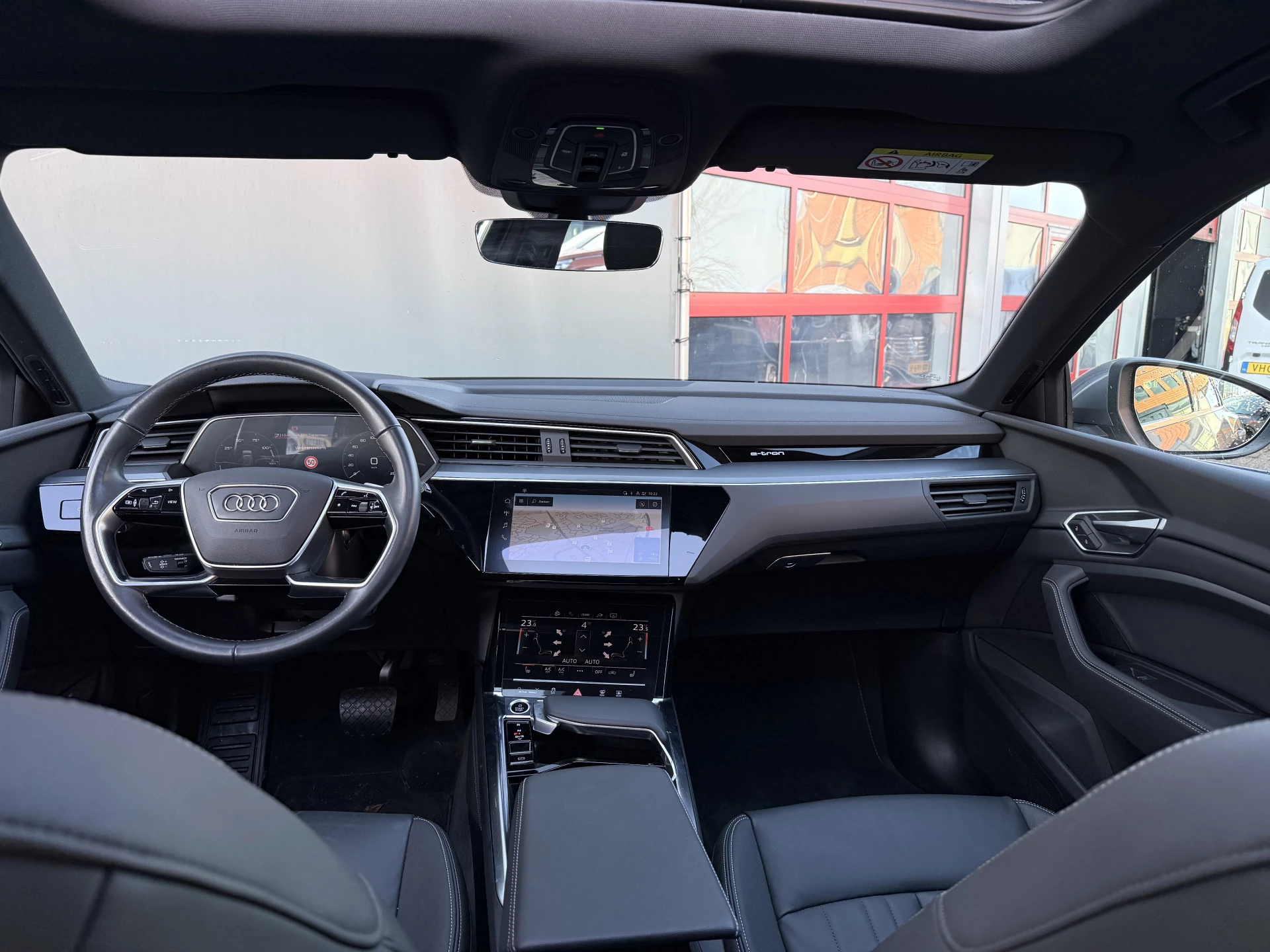 Hoofdafbeelding Audi e-tron