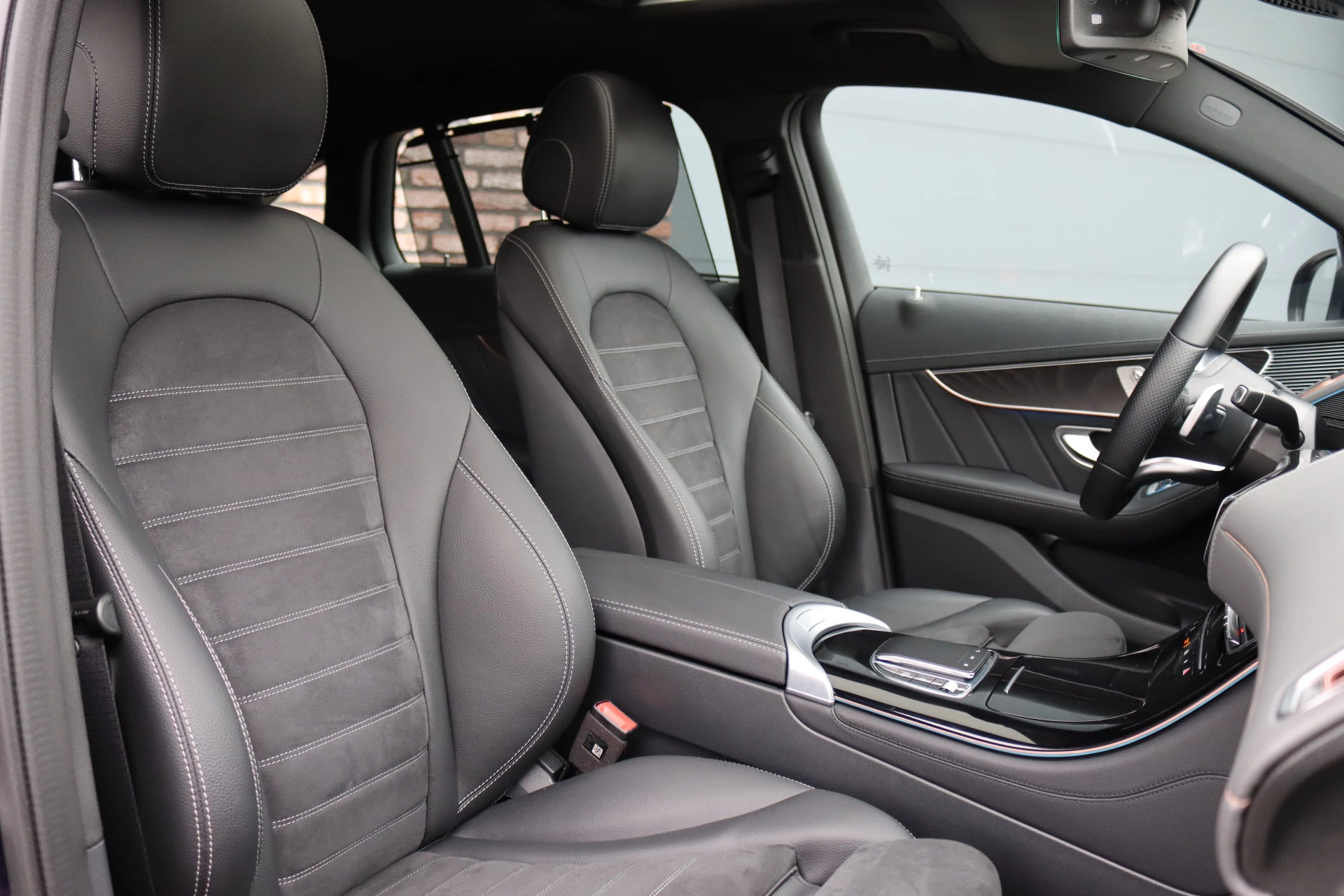 Hoofdafbeelding Mercedes-Benz EQC