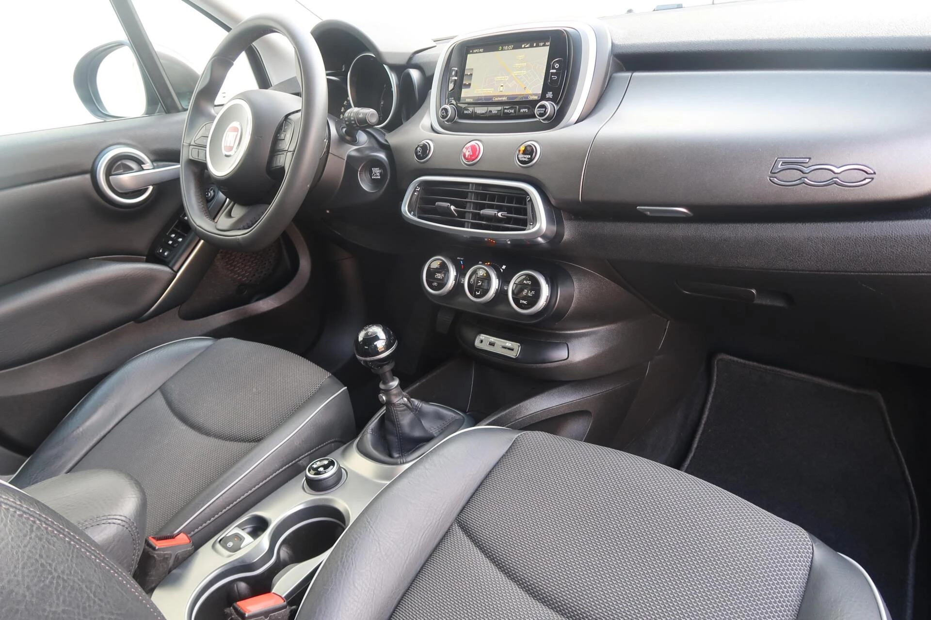 Hoofdafbeelding Fiat 500X