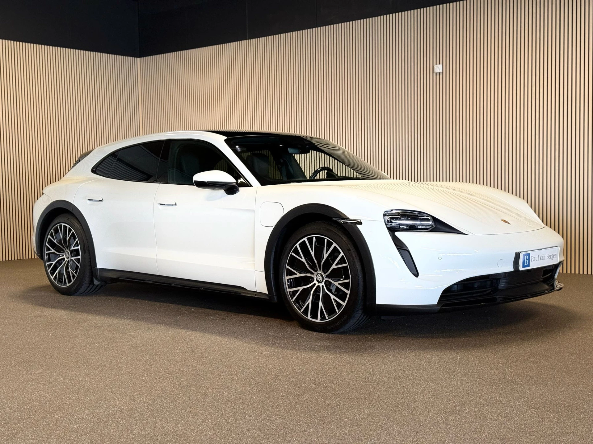Hoofdafbeelding Porsche Taycan