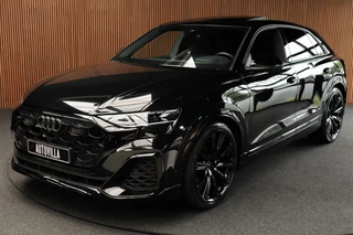 Hoofdafbeelding Audi Q8 Audi Q8 60 TFSI e quattro Pro Line S Competition 360 ° HUD B&O Panodak ACC Leer 23'' LM velgen Memory seats Carbon Climate voor en achter PDC Elektr. uitklapbare trekhaak Stoelverwarming voor & achter Niveauregeling NIEUW! Fabrieksgarantie!