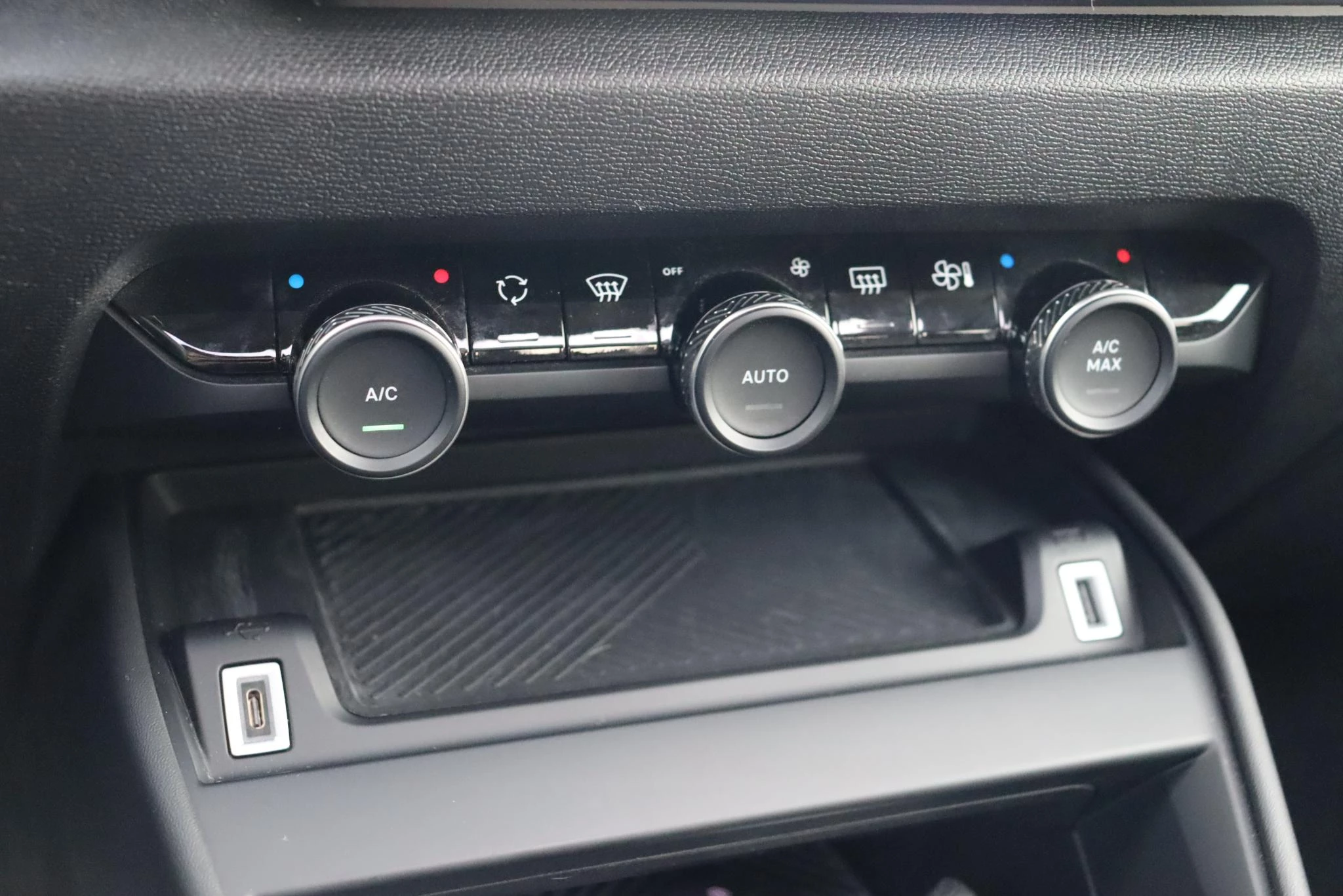 Hoofdafbeelding Citroën ë-C4