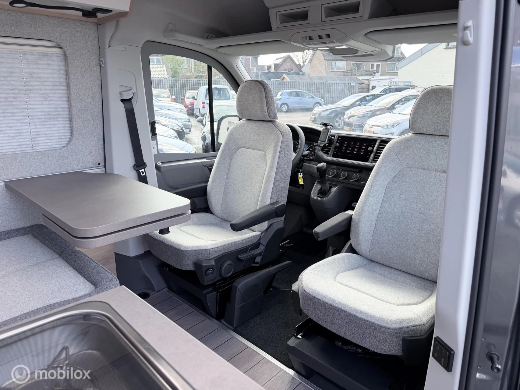 Hoofdafbeelding Knaus TGE 3.180