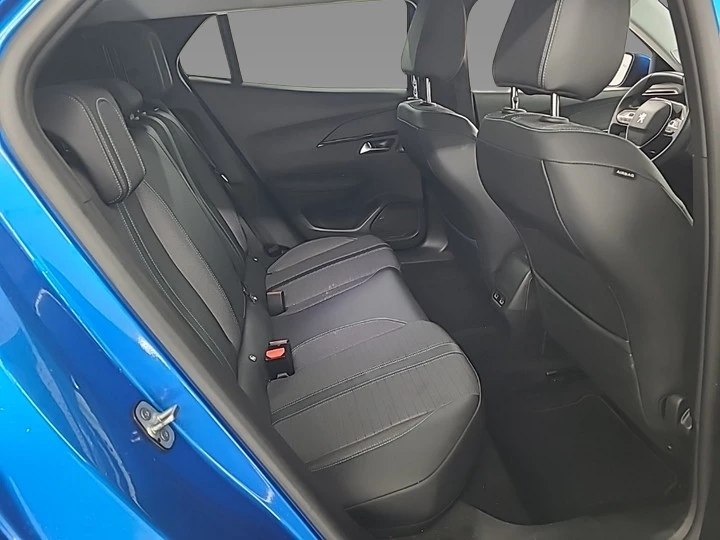 Hoofdafbeelding Peugeot e-2008