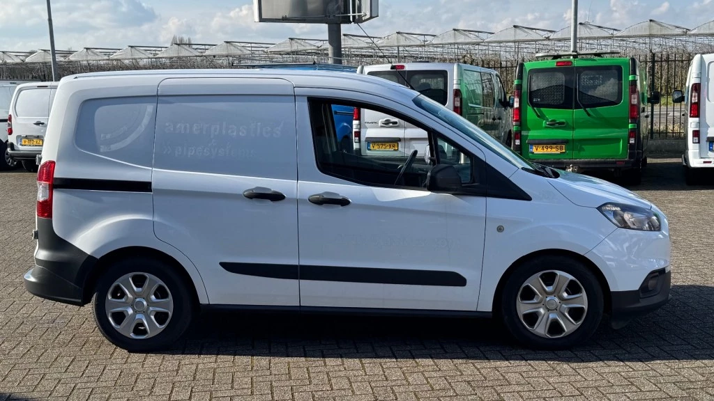 Hoofdafbeelding Ford Transit Courier