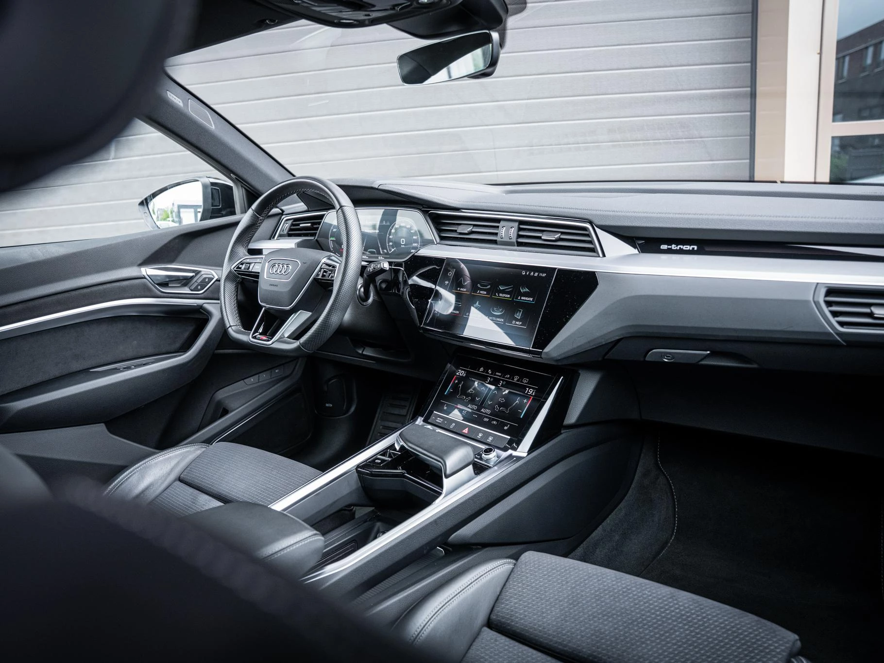 Hoofdafbeelding Audi e-tron