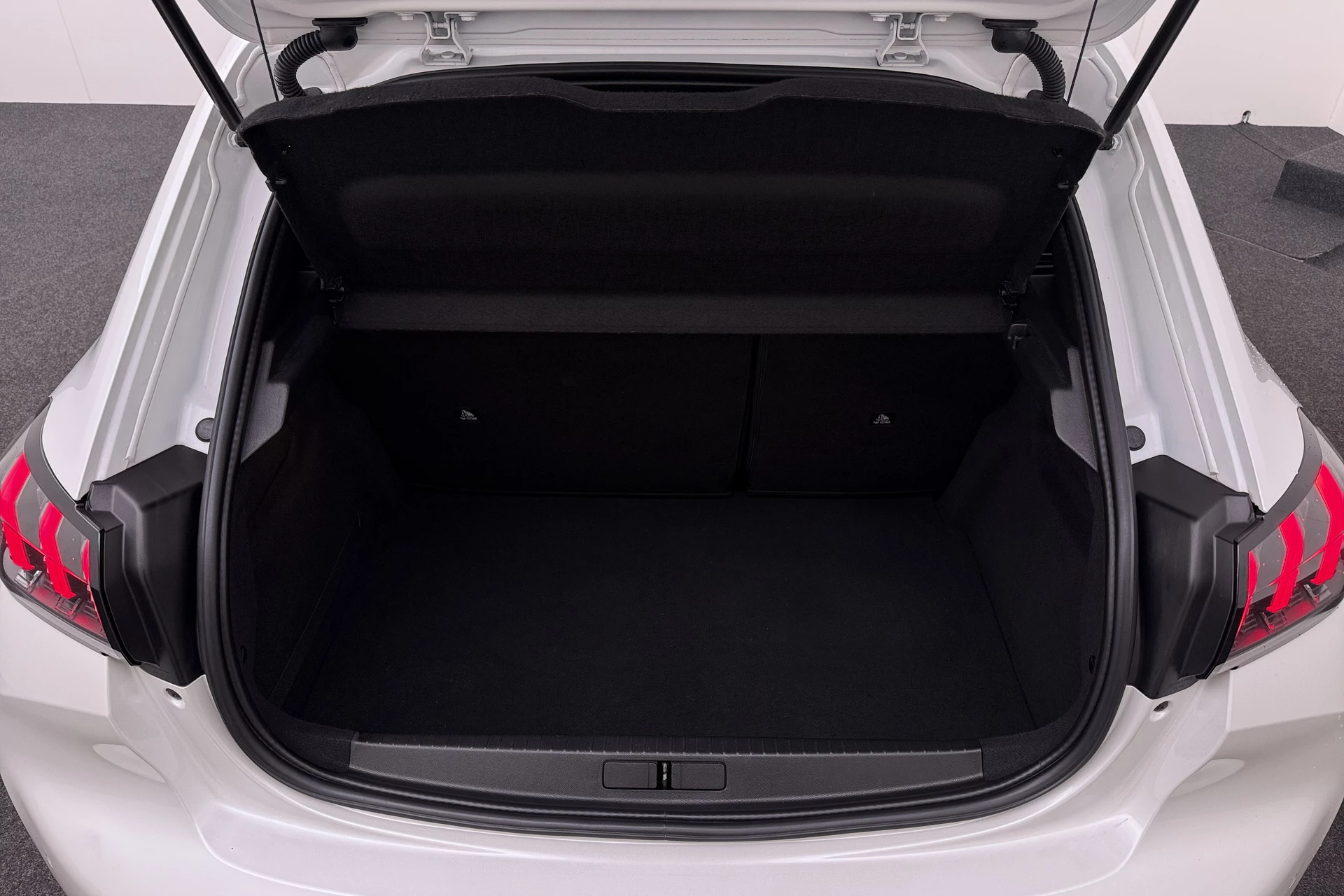 Hoofdafbeelding Peugeot e-208