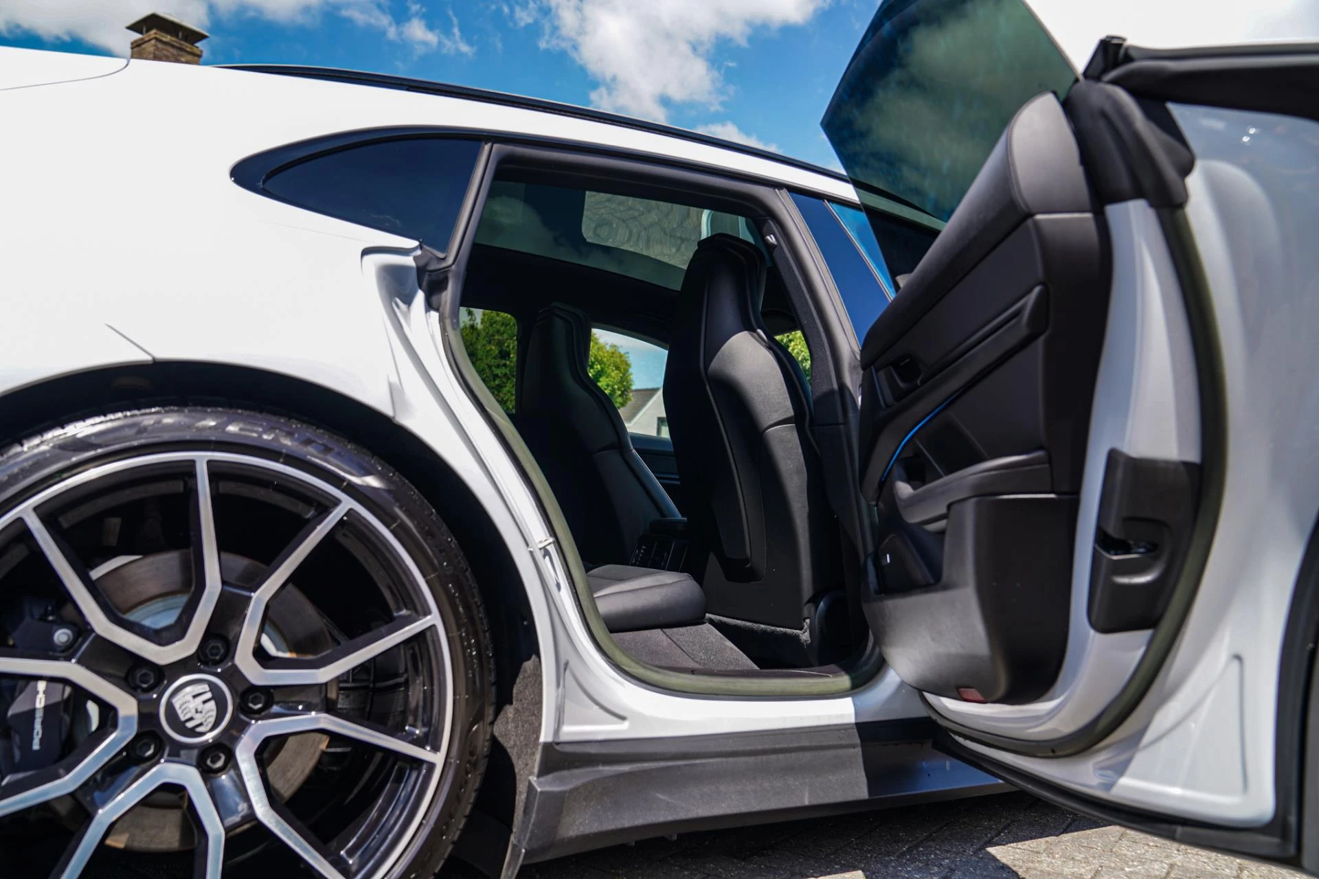 Hoofdafbeelding Porsche Taycan