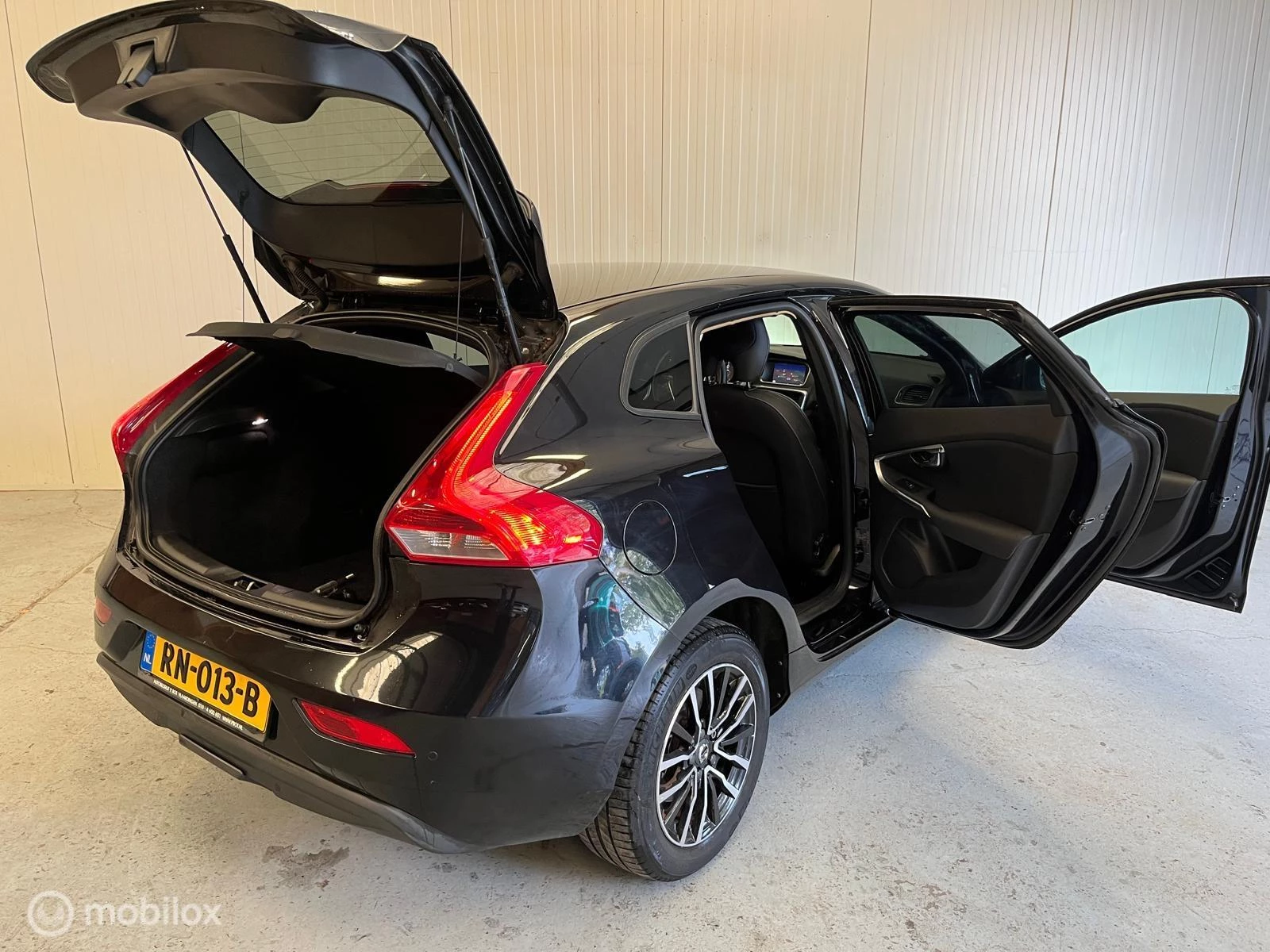 Hoofdafbeelding Volvo V40