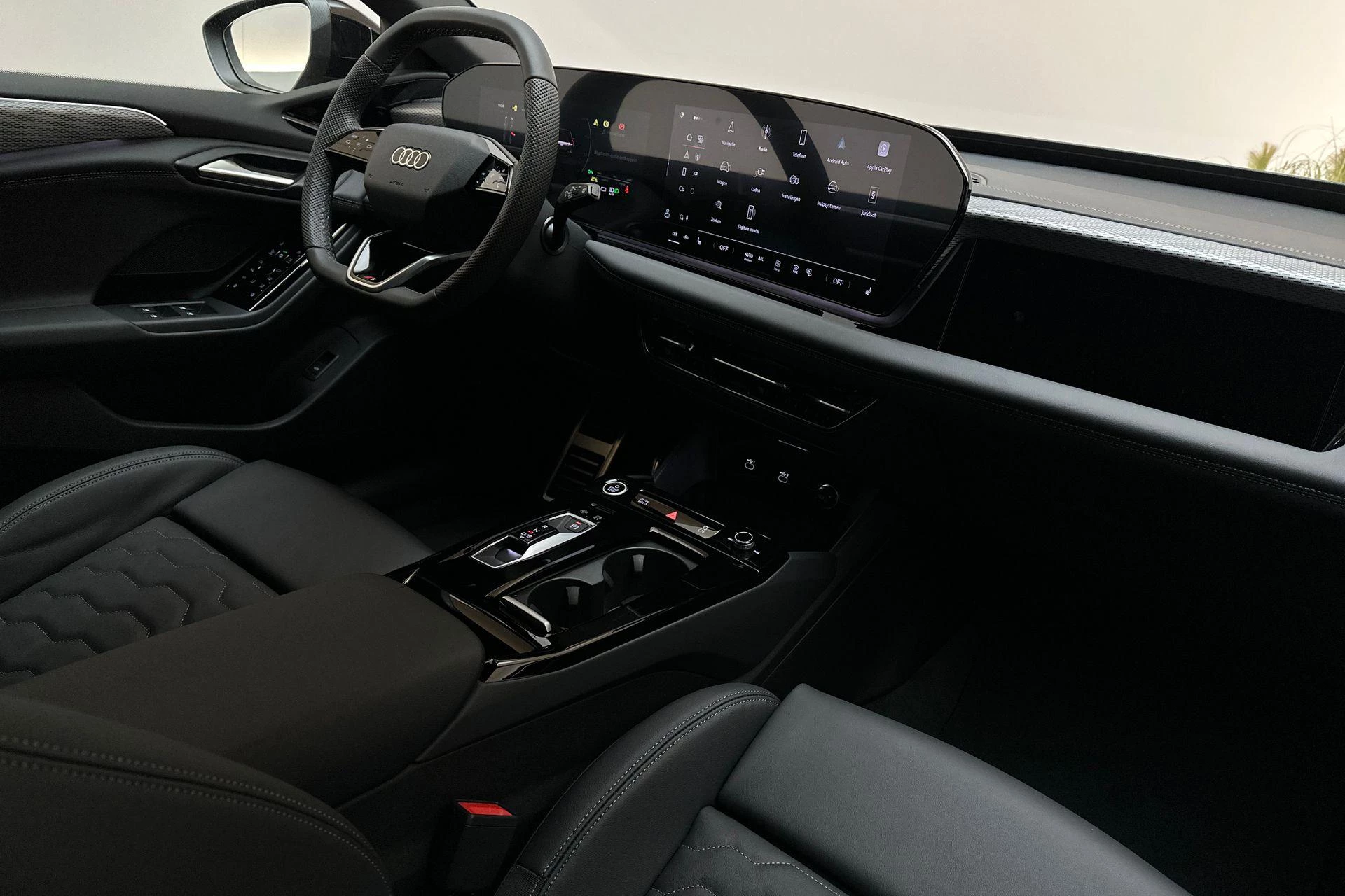 Hoofdafbeelding Audi A6 Avant e-tron