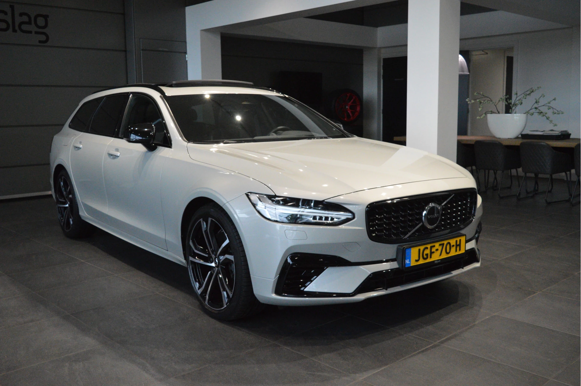 Hoofdafbeelding Volvo V90