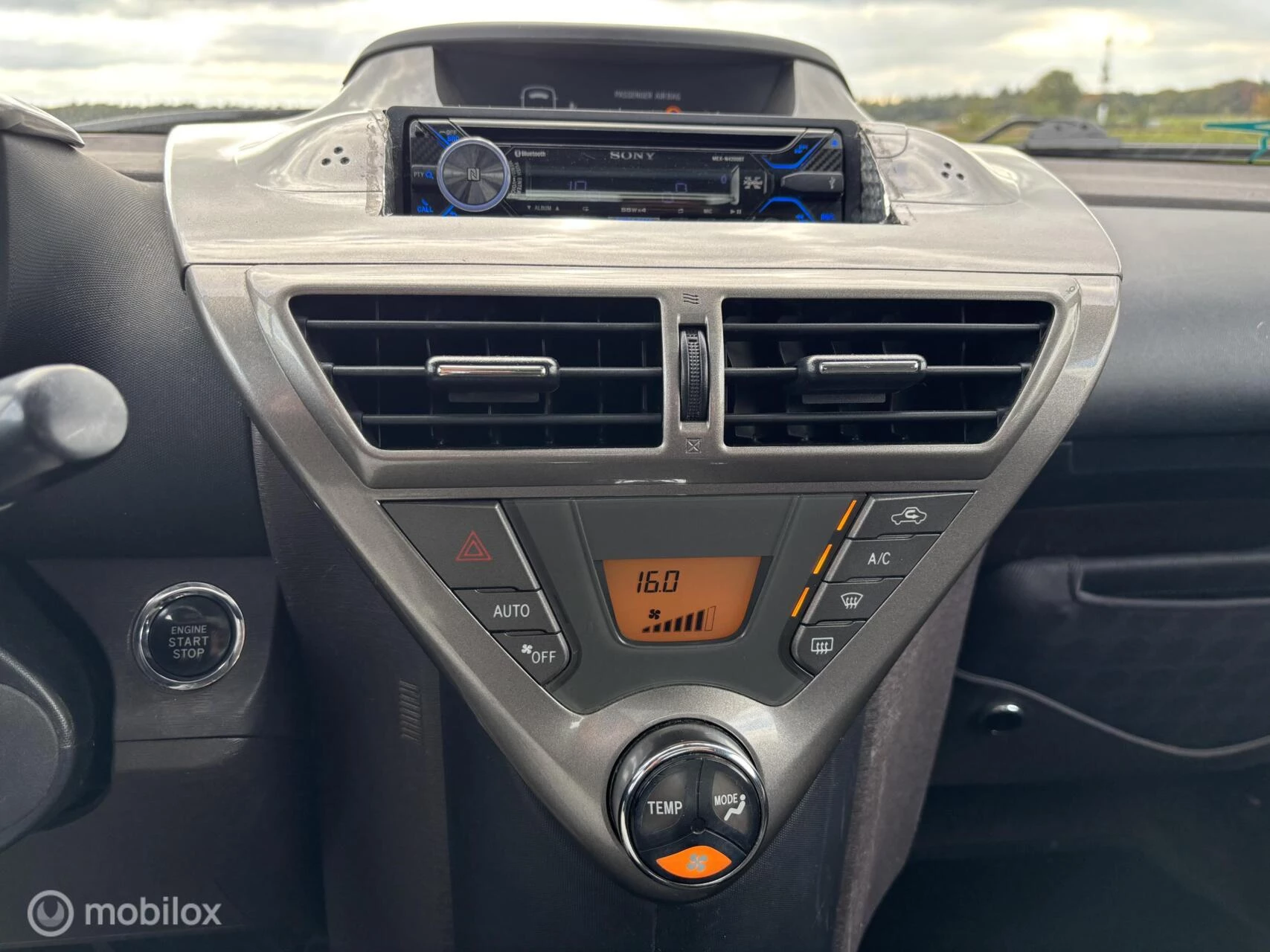 Hoofdafbeelding Toyota iQ