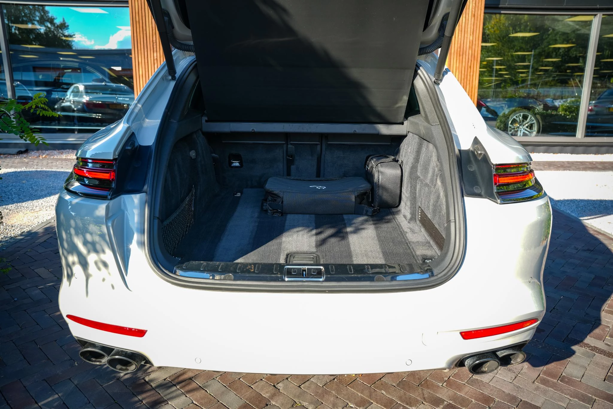 Hoofdafbeelding Porsche Panamera
