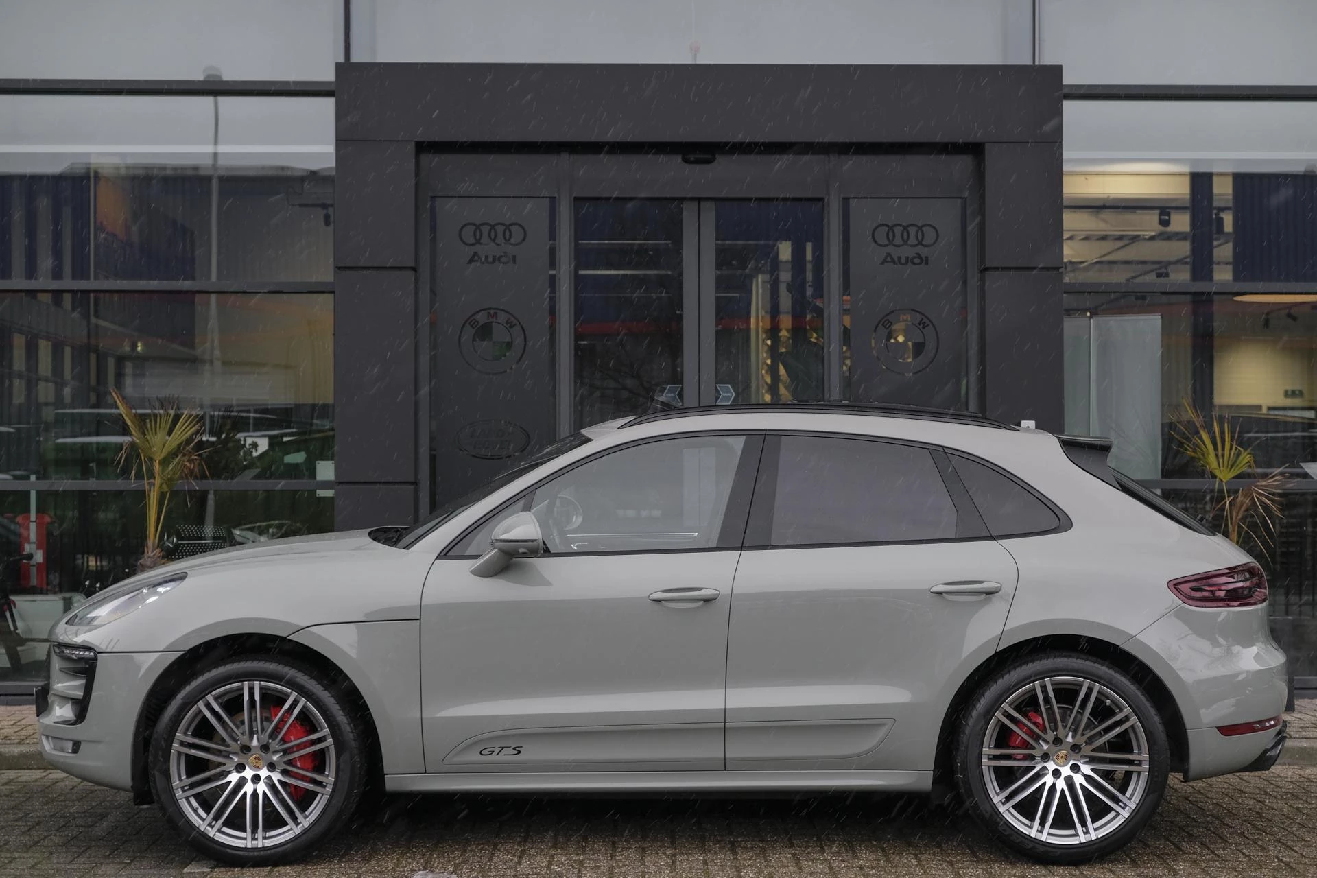 Hoofdafbeelding Porsche Macan