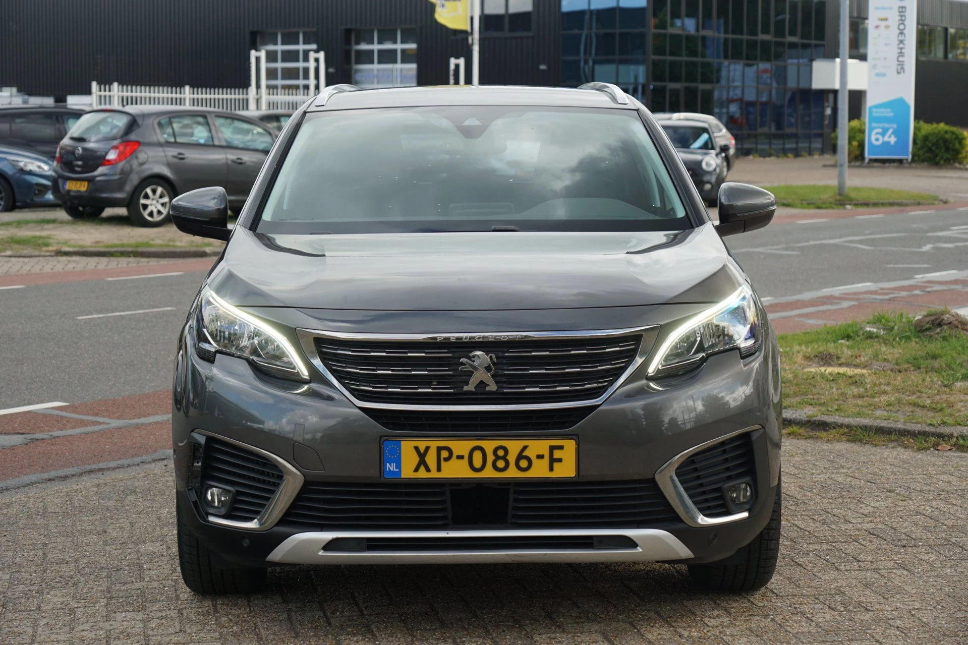 Hoofdafbeelding Peugeot 5008