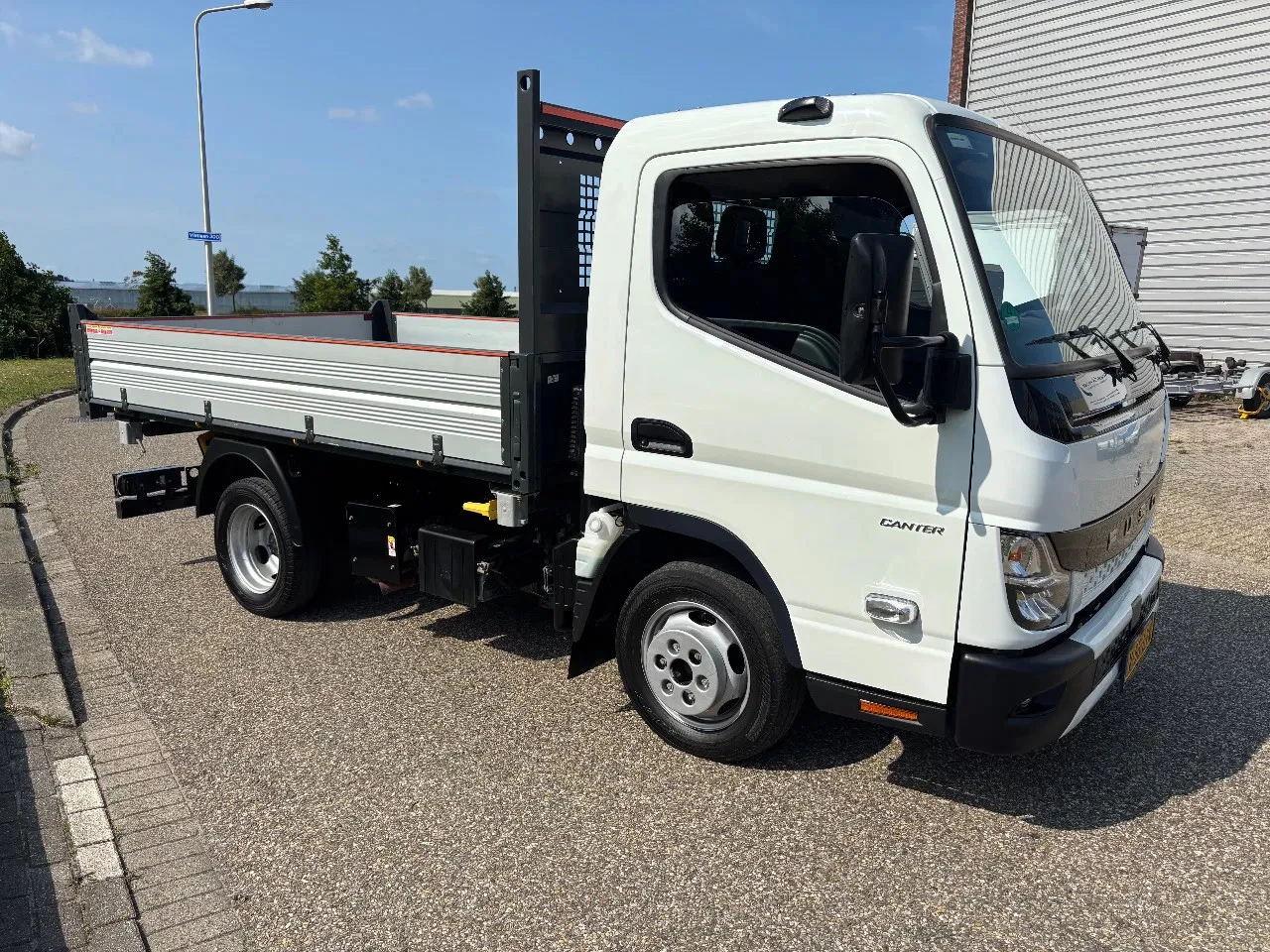 Hoofdafbeelding FUSO Canter