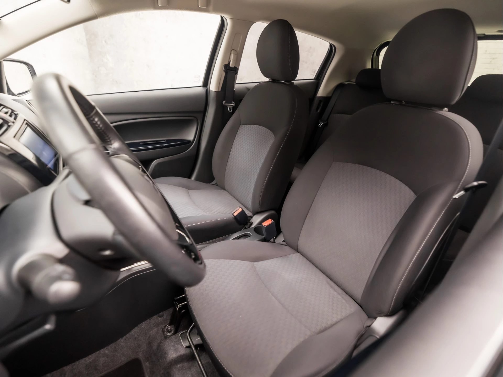 Hoofdafbeelding Mitsubishi Space Star