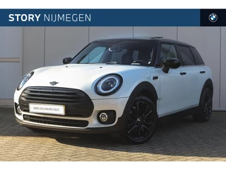 MINI Clubman Cooper Classic Automaat / Panoramadak / Achteruitrijcamera / Comfort Access / LED / Harman-Kardon / Stoelverwarming / Navigatie