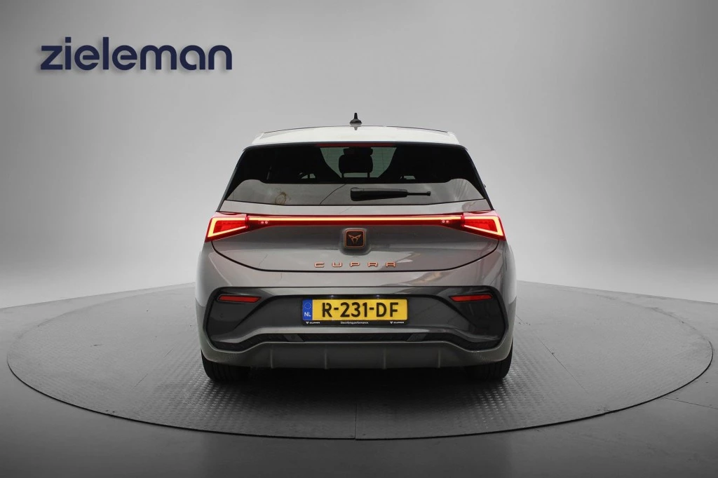 Hoofdafbeelding CUPRA Born