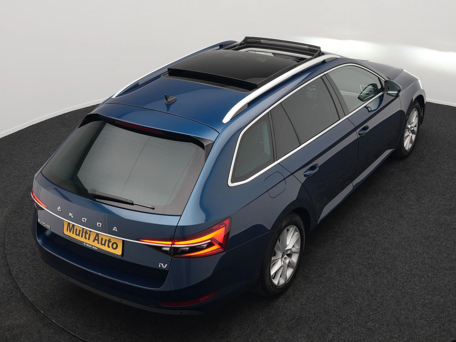 Hoofdafbeelding Škoda Superb
