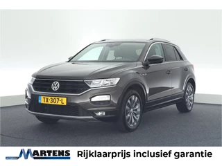 Hoofdafbeelding Volkswagen T-Roc Volkswagen T-Roc 1.0 TSI 116pk H6 Style Trekhaak Virtual Cockpit Navigatie