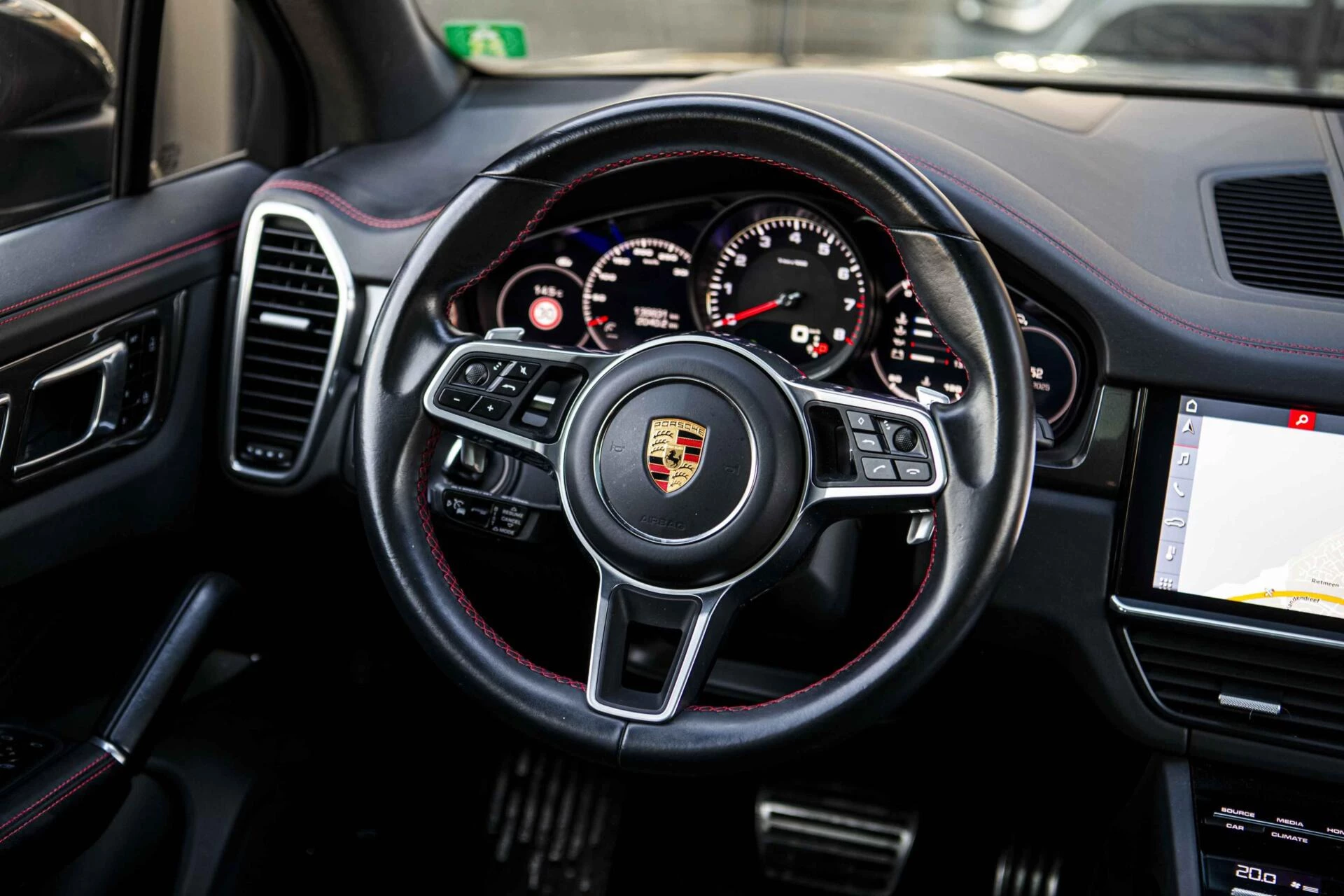 Hoofdafbeelding Porsche Cayenne