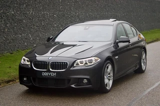 BMW 5-serie 520i M Sport| H/K - Keyless - Camera - Schuifdak