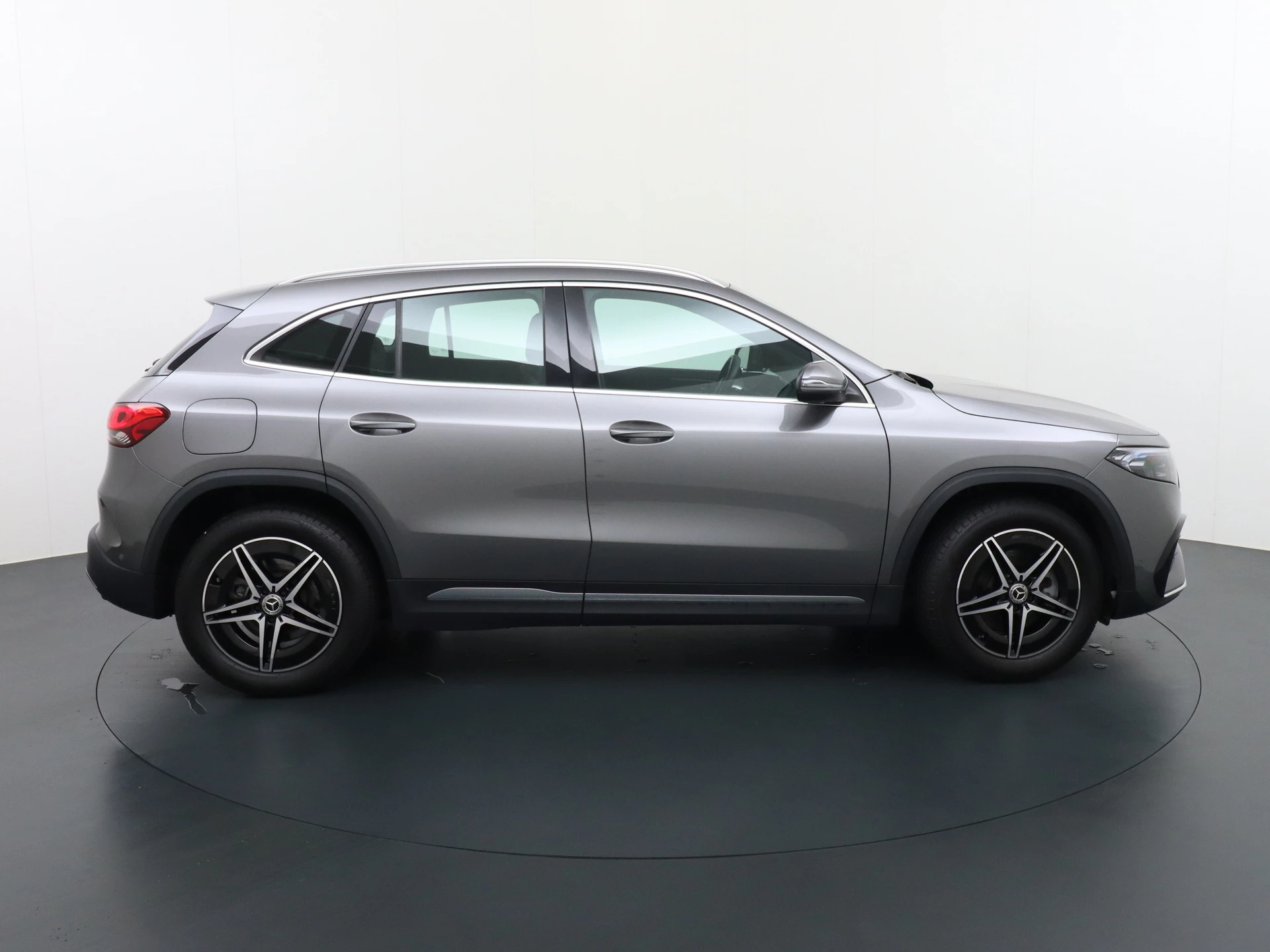 Hoofdafbeelding Mercedes-Benz EQA
