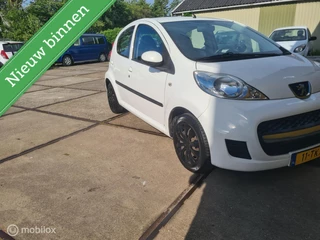 Peugeot 107 1.0 Access Accent bj 2012 €2750