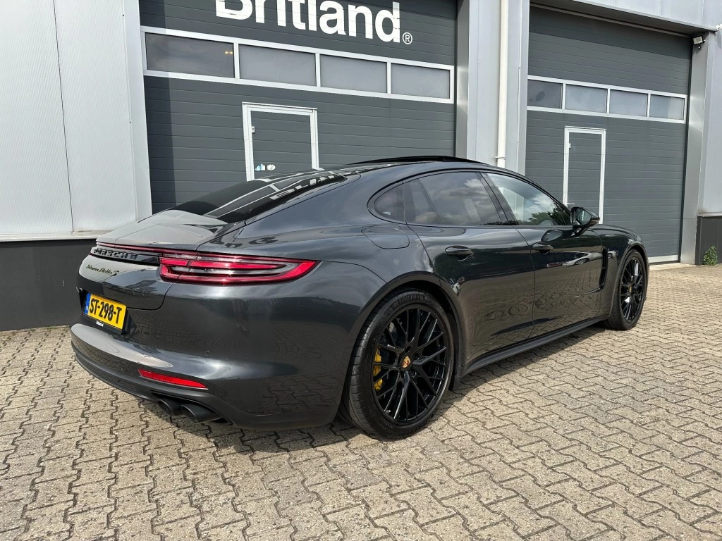 Hoofdafbeelding Porsche Panamera