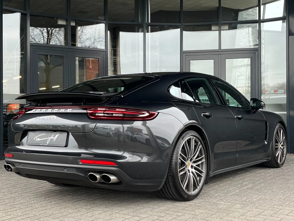 Hoofdafbeelding Porsche Panamera