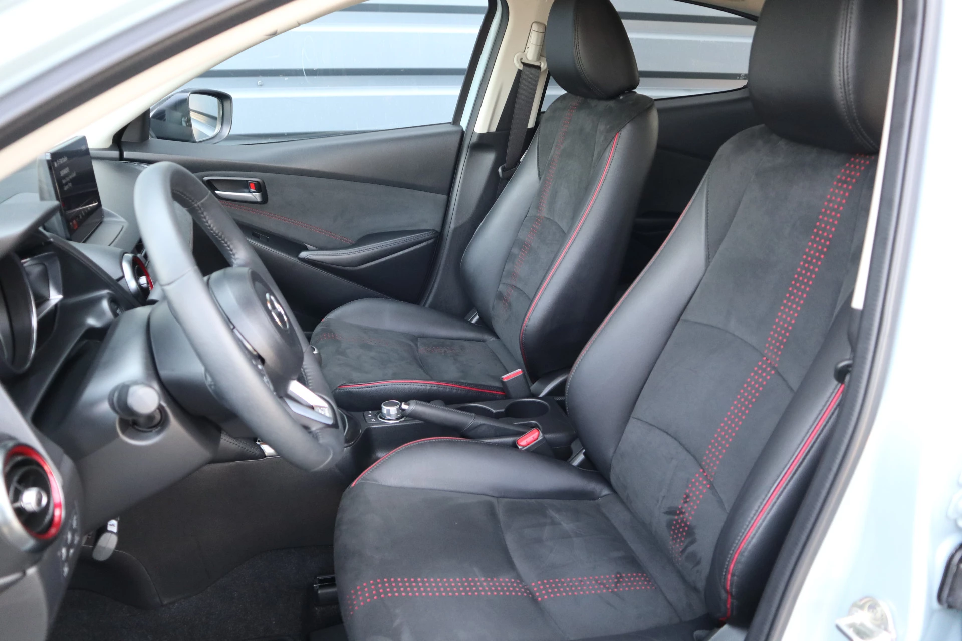 Hoofdafbeelding Mazda 2