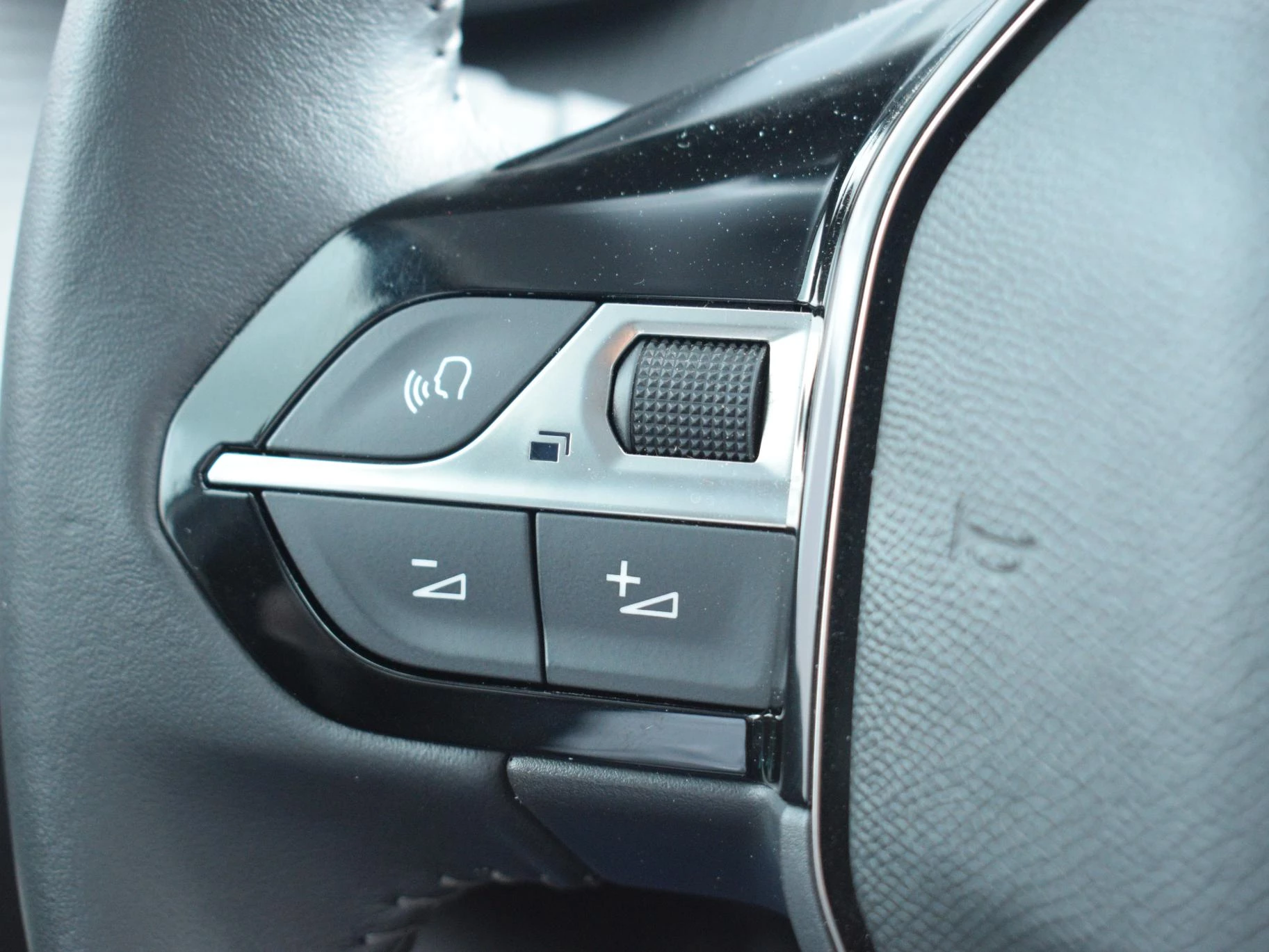Hoofdafbeelding Peugeot e-208