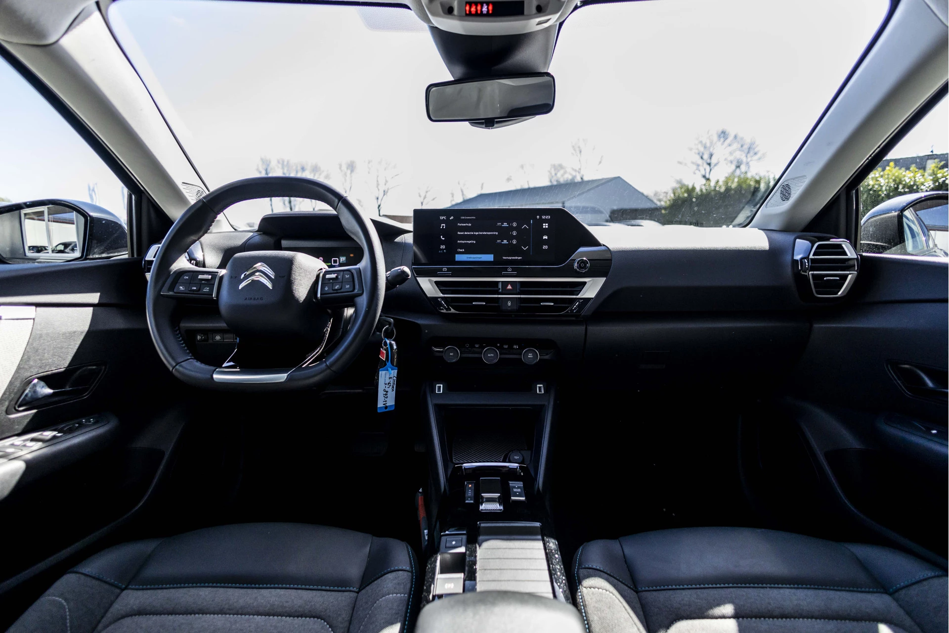 Hoofdafbeelding Citroën ë-C4