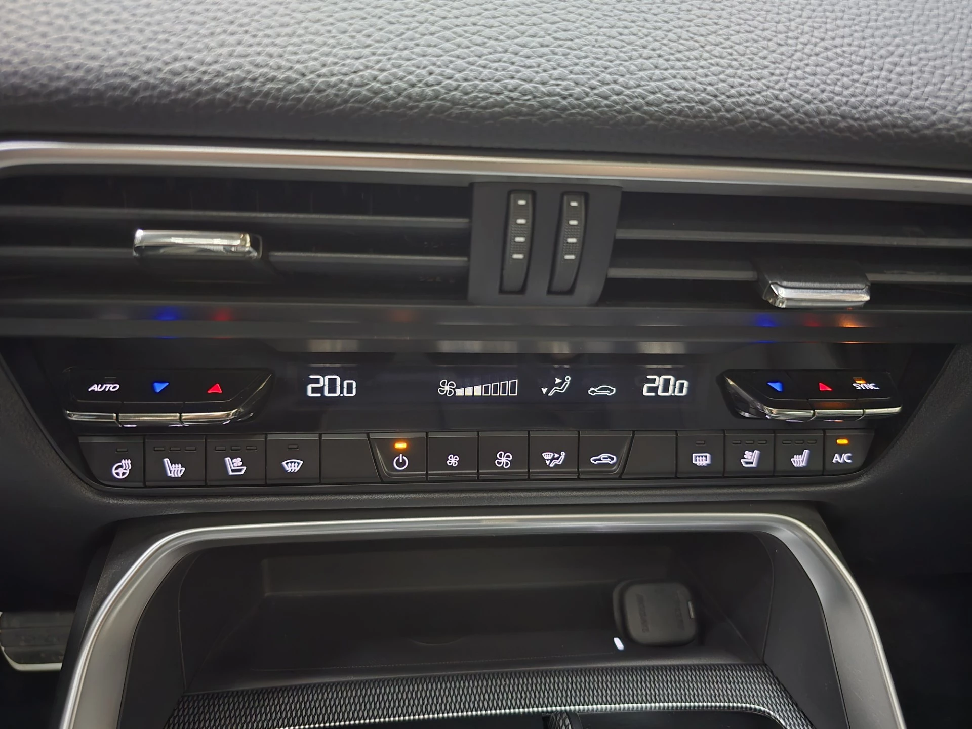 Hoofdafbeelding Mazda CX-60