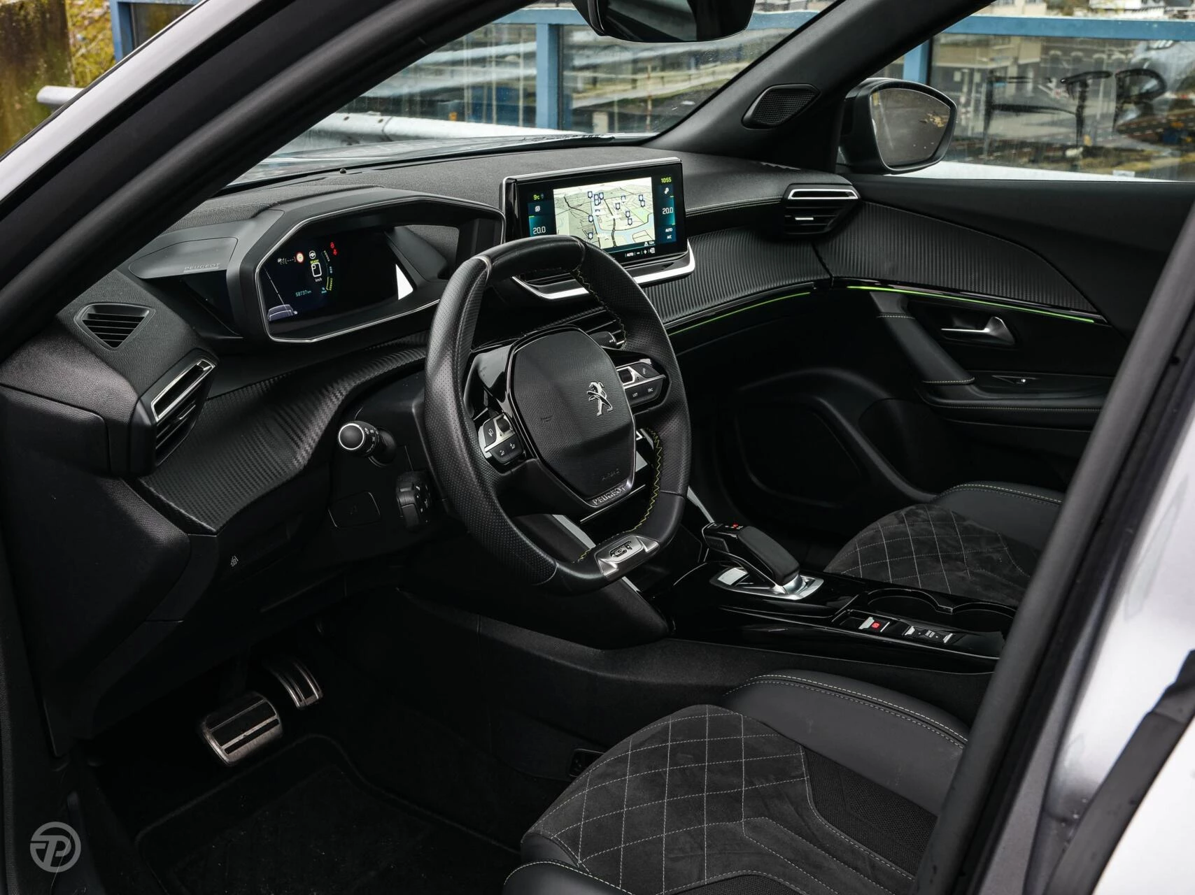 Hoofdafbeelding Peugeot e-2008