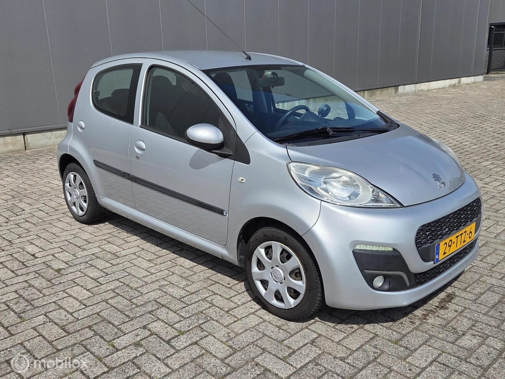 Hoofdafbeelding Peugeot 107