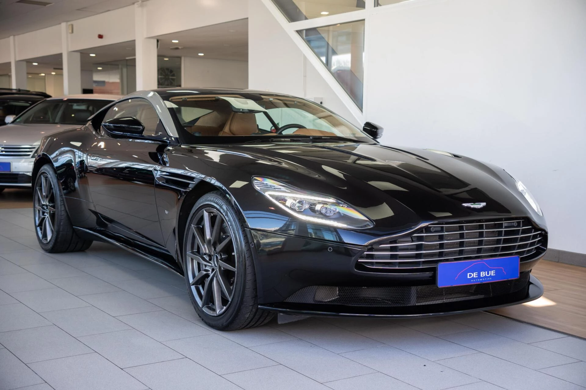 Hoofdafbeelding Aston Martin DB11