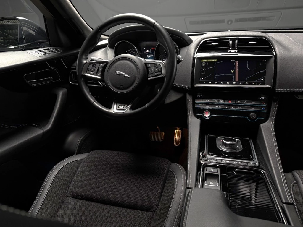Hoofdafbeelding Jaguar F-PACE