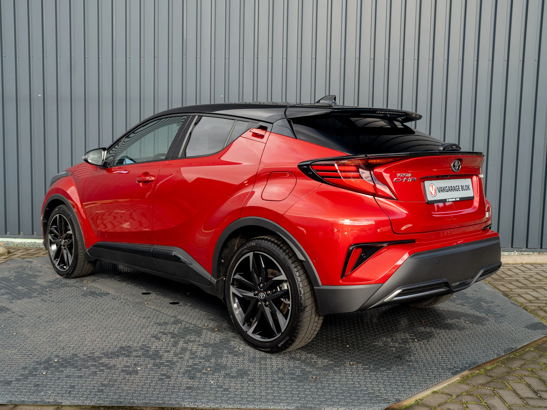 Hoofdafbeelding Toyota C-HR