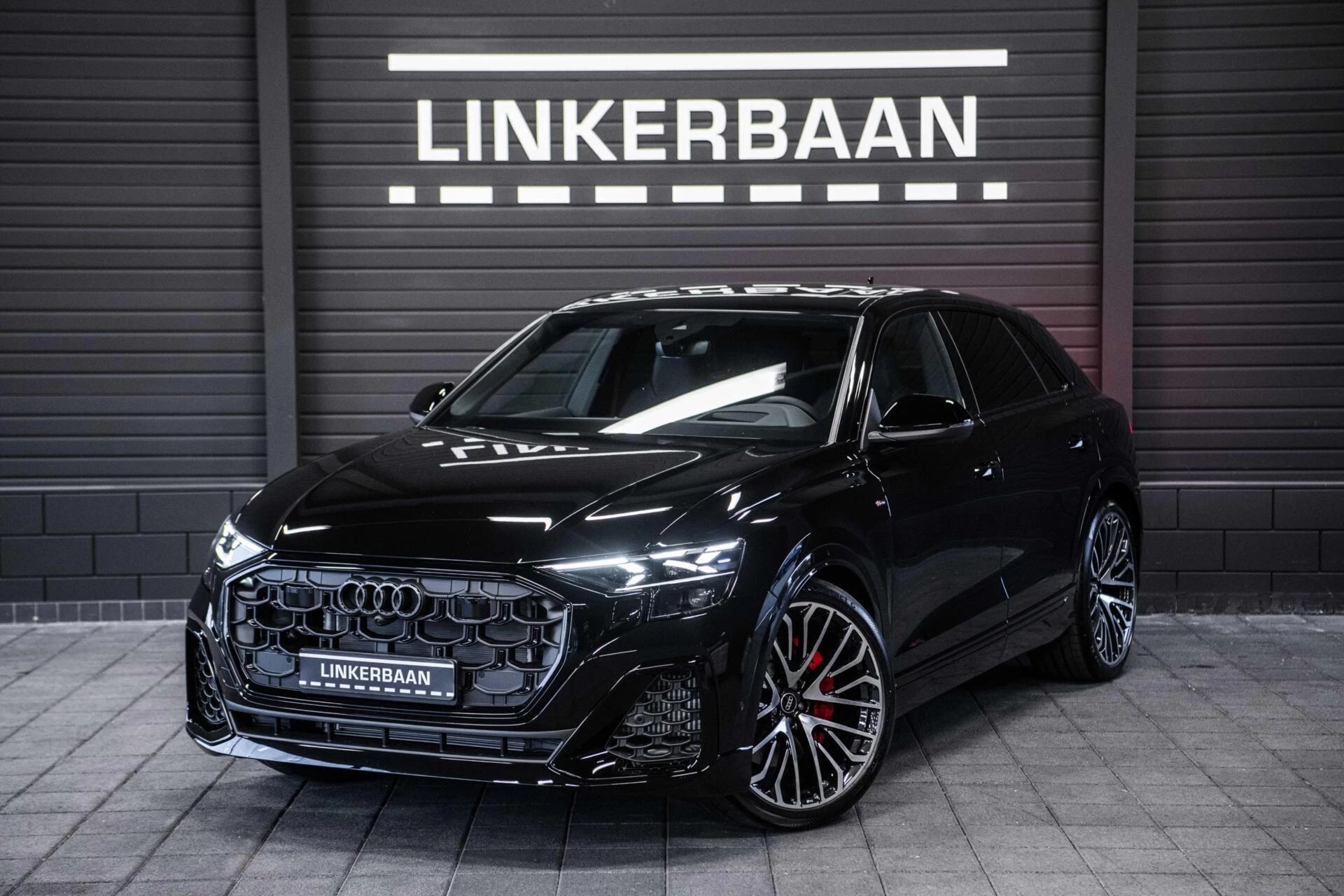 Hoofdafbeelding Audi Q8