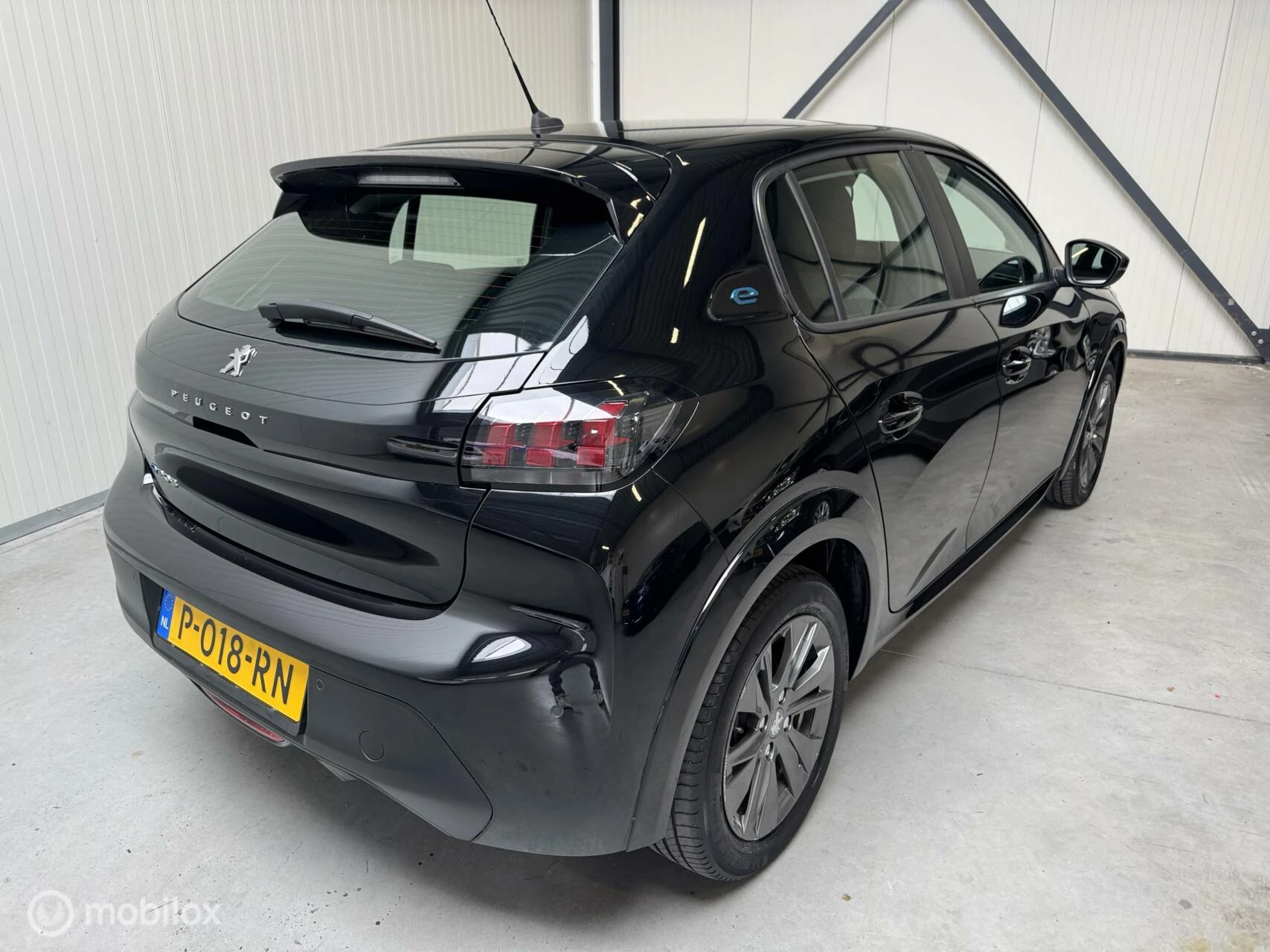 Hoofdafbeelding Peugeot e-208