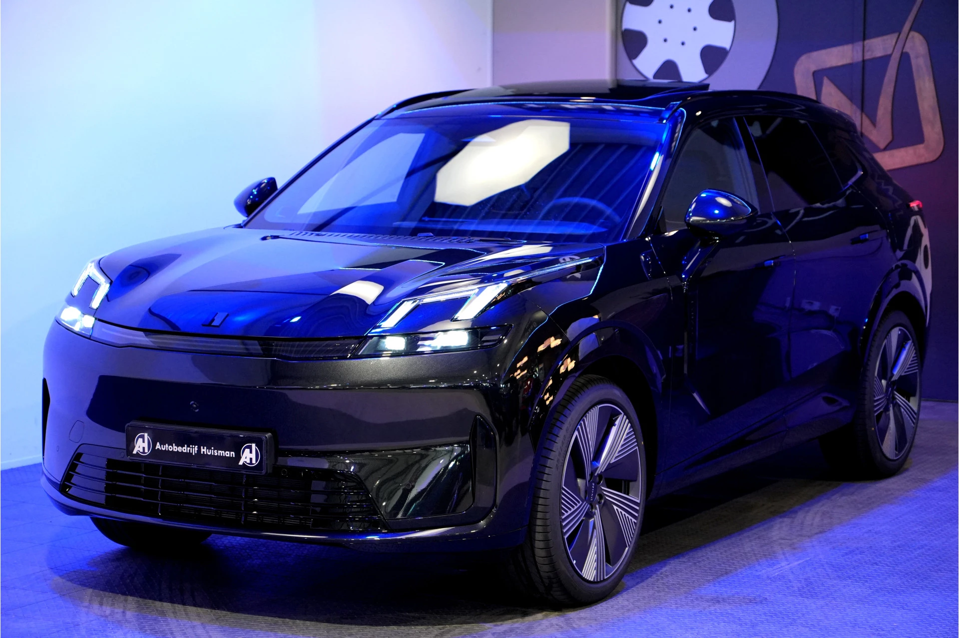 Hoofdafbeelding Lynk & Co 08